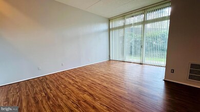 11620 Ivystone Ct unit 101, Reston, VA 20191 - photo 2