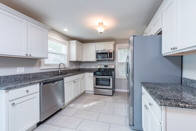 803 Flossmoor Ave, Waukegan, IL 60085 - photo 7