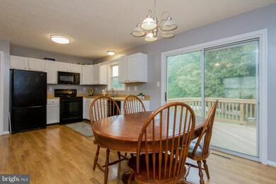 26400 Meadow Wood Dr, Mechanicsville, MD 20659 - photo 3