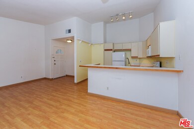 2462 Pleasant Way, Thousand Oaks, CA 91362 - photo 4