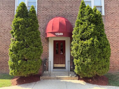1549 Central Park Ave unit G2, Yonkers, NY 10710 - photo 4