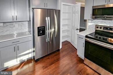 2808 Schubert Dr, Silver Spring, MD 20904 - photo 4