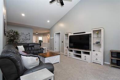 44324 Nova Dr unit 67, Sterling Heights, MI 48314 - photo 7