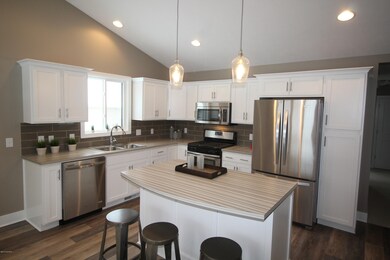 5370 Rischow Dr SW, Wyoming, MI 49509 - photo 3