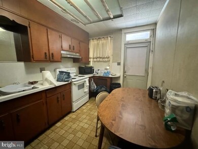 1430 Linden St, Reading, PA 19604 - photo 4