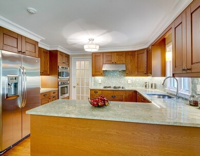 153 Chestnut Cir, Lincoln, MA 01773 - photo 4