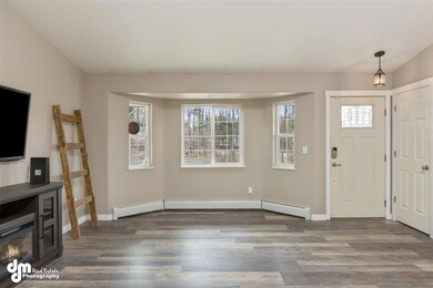 03-Living Room-ELKO9016