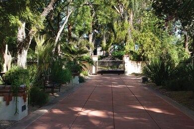 02 private Entry Gate