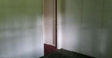 5096 Waynick Meadow Rd, Asheboro, NC 27205 - photo 6