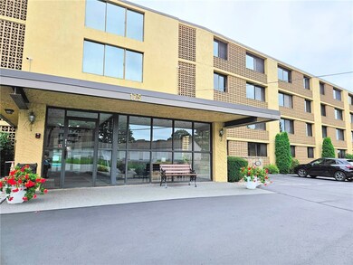 175 Hoffman Ave unit 106, Cranston, RI 02920 - photo 2