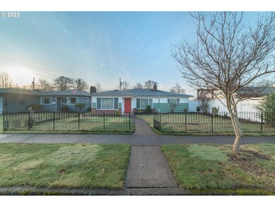 2919 Magnolia St, Longview, WA 98632 - photo 2