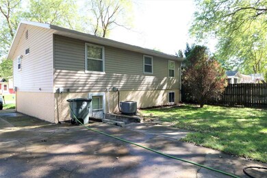 1408 Ingersoll Rd, Waterloo, IA 50701 - photo 2