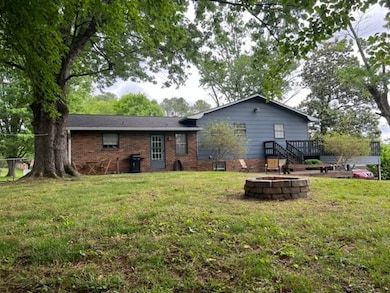 915 Hackberry Dr NW, Cleveland, TN 37311 - photo 2