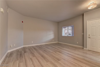 10524 Autumn Pine Ave unit 101, Las Vegas, NV 89144 - photo 4