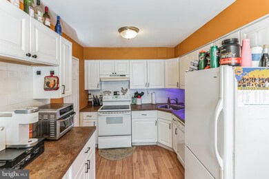 280 Bridgewater Rd unit F17, Brookhaven, PA 19015 - photo 6