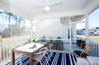 PEMBROOKE SCREENED PORCH