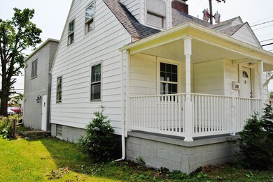 COVERED PORCH