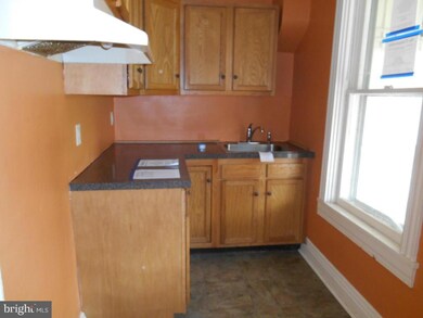 331 Laurel St, Lancaster, PA 17603 - photo 2