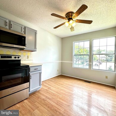 411 Knollwood Ct, Stafford, VA 22554 - photo 5