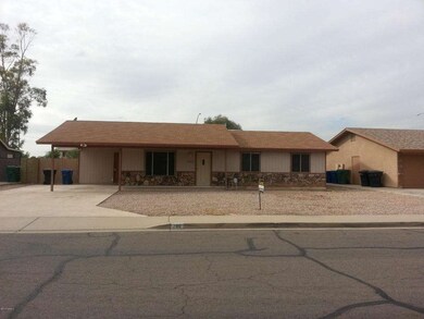 750 S Robin Lane 035