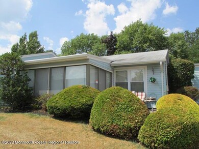 107A Chatham Dr, Monroe Township, NJ 08831 - photo 3