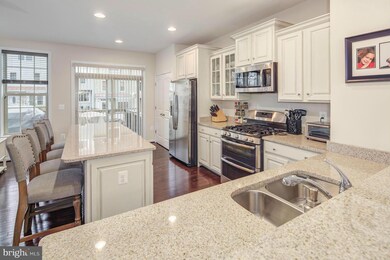 1405 Occoquan Heights Ct, Occoquan, VA 22125 - photo 5