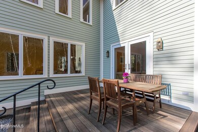Mahogany Deck, Custom railing