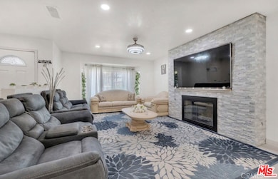 7701 Baird Ave, Reseda, CA 91335 - photo 3