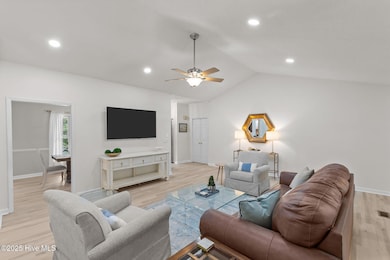 13-web-or-mls-707A0049