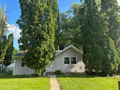 133 San Juan Rd, Carpentersville, IL 60110 - photo 2