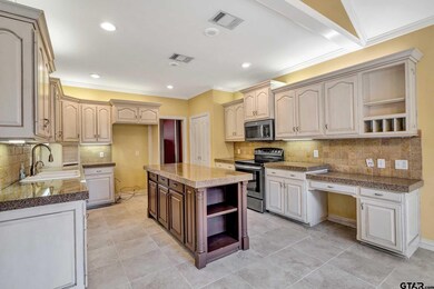 1202 Parkview Dr, Tyler, TX 75703 - photo 3