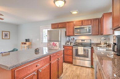 140 Monarch Ct, Johnson City, TN 37601 - photo 7