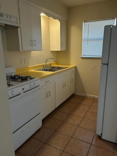 5213 Joe Sayers Ave unit 4, Austin, TX 78756 - photo 5