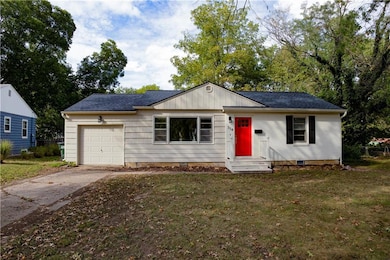 314 Oklahoma St, Lawrence, KS 66046 - photo 2
