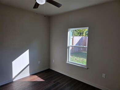 9910 Dipping Brook St, Houston, TX 77076 - photo 6