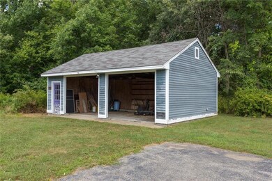 Detached Garage/Barn