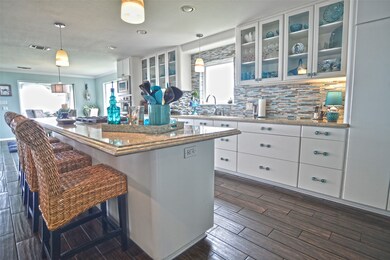 7712 Channelview Dr, Galveston, TX 77554 - photo 6