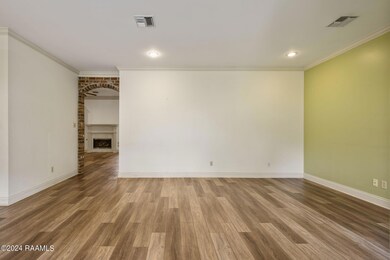 9-web-or-mls-112 Briarmeadow Dr-4