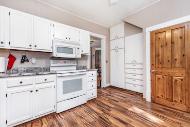 505 E Main St, Morrison, IL 61270 - photo 3