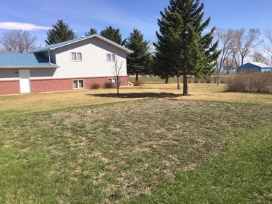 Back yard<|>Public<|>