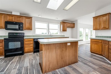 195 Lange Way, Rhome, TX 76078 - photo 4