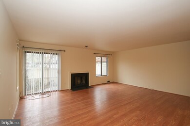 9333 Sparrow Valley Dr, Montgomery Village, MD 20886 - photo 6