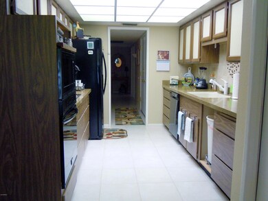 18836 N Aztec Dr, Sun City, AZ 85373 - photo 6