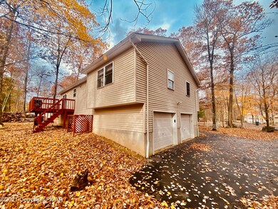 1216 Hunters Woods Dr, East Stroudsburg, PA 18301 - photo 5