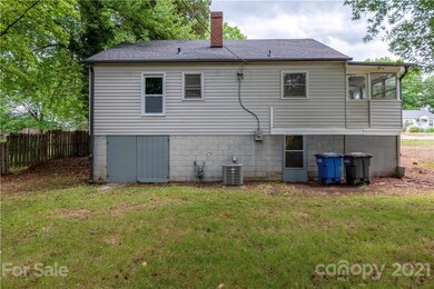 512 Salisbury Rd, Statesville, NC 28677 - photo 3