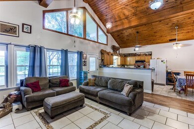 6313 Tucker Dr, Weatherford, TX 76085 - photo 4