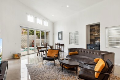 Living room/Dining Area