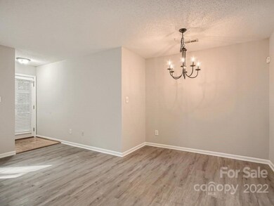 1042 Churchill Downs Ct unit H, Charlotte, NC 28211 - photo 5
