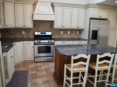 744 Hamilton Ave unit 1, Ridgefield, NJ 07657 - photo 2