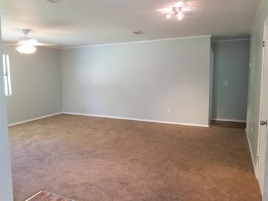 4398 Veterans Memorial Dr, Tallahassee, FL 32309 - photo 6